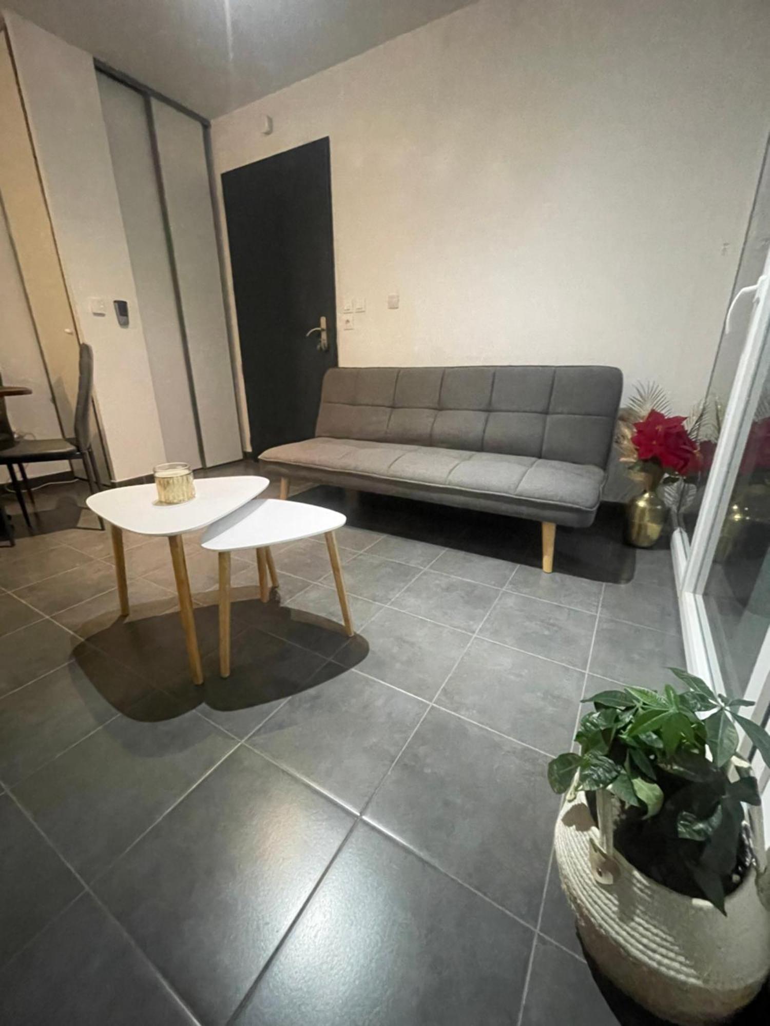 Appartement F2 Neuf Mauguio Exteriér fotografie
