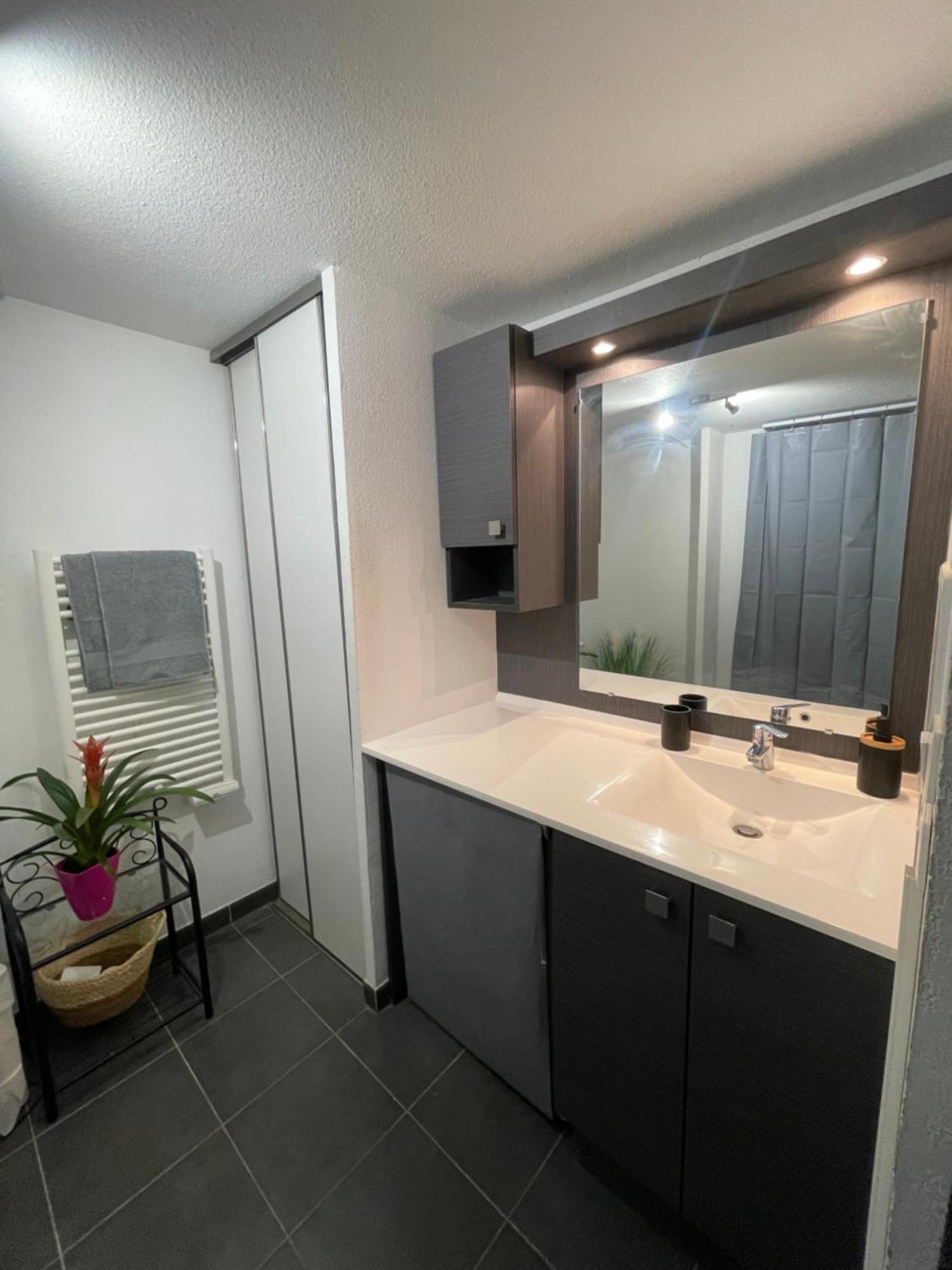 Appartement F2 Neuf Mauguio Exteriér fotografie
